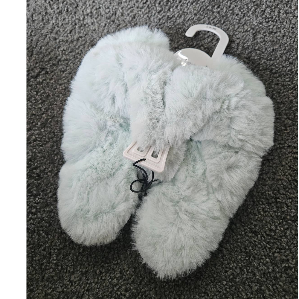 NWT! JENNI Women's Light Green Ultra Fluffy Faux-Fur Solid Crossband Slippers